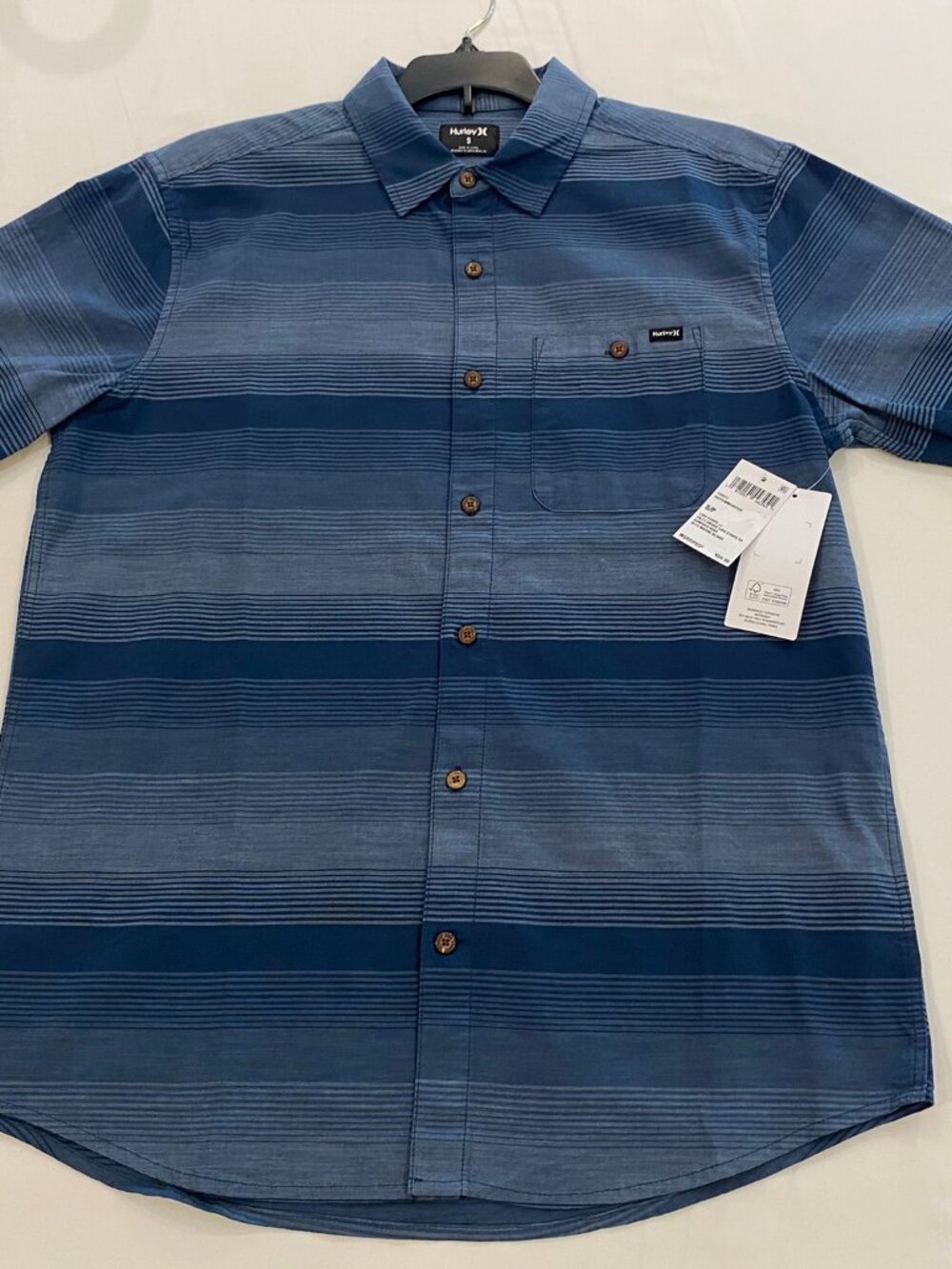 HURLEY Men's Lido Short Sleeve Button Front Shirt NWT Small S Navy Blue Stripes